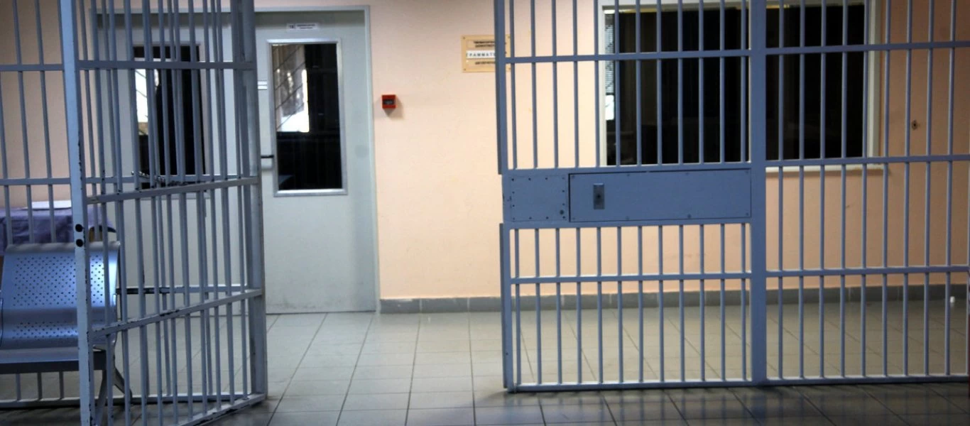 Άγρια επεισόδια στις φυλακές Αυλώνα: Σύρραξη Αλβανών με αραβόφωνους